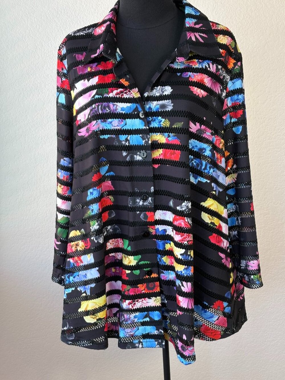 NWT Ali Miles Floral Tunic Blouse Openwork Crochet Detail Size Large